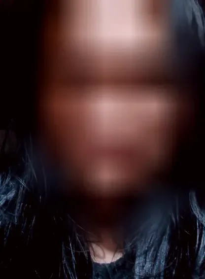 Amina, 32