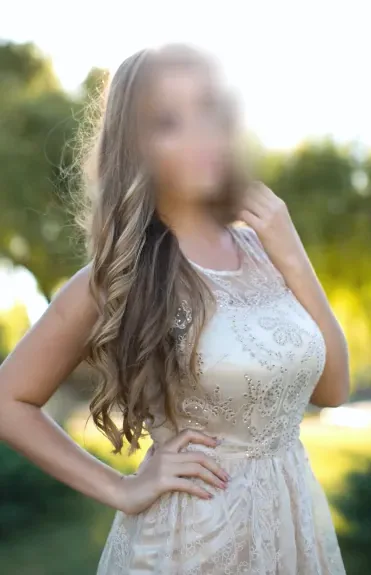 Bettina, 29