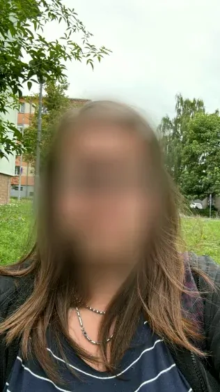 Celine, 27