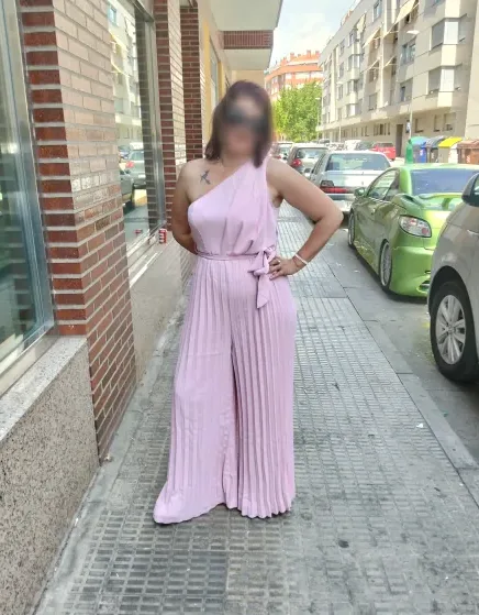 Eva, 39