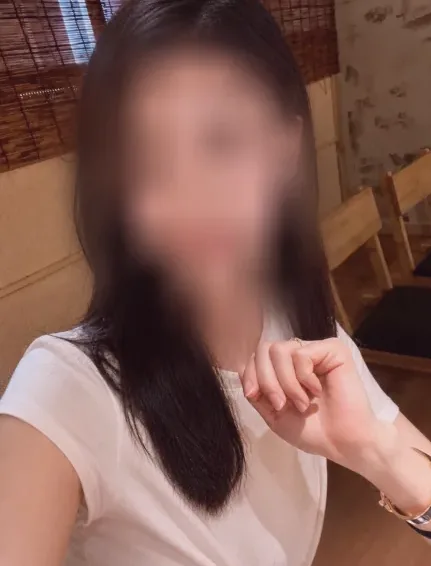 Jasmin, 35