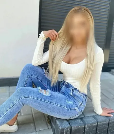 Jovana, 32