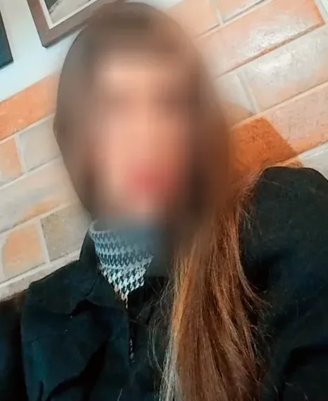 Marie, 25