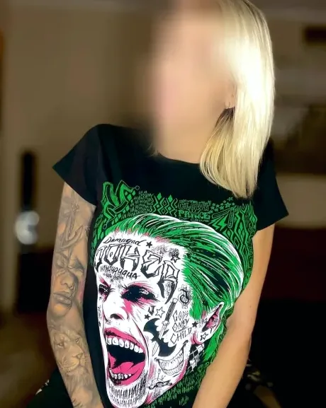 Valentina, 36